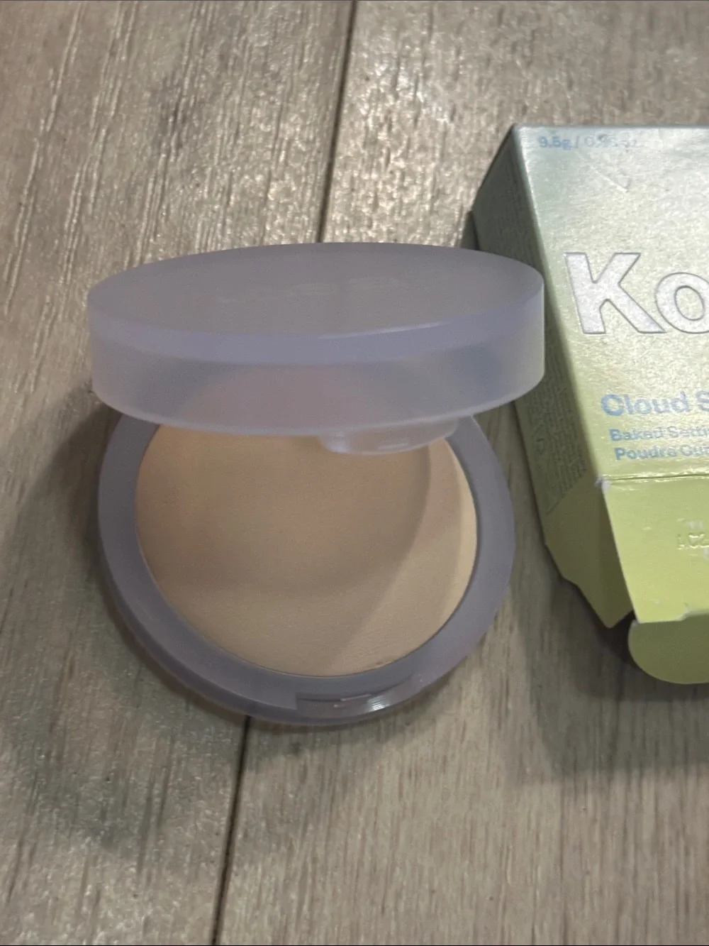 Kosas Cloud Cloud Set Baked Setting & Smoothing Powder- Breezy